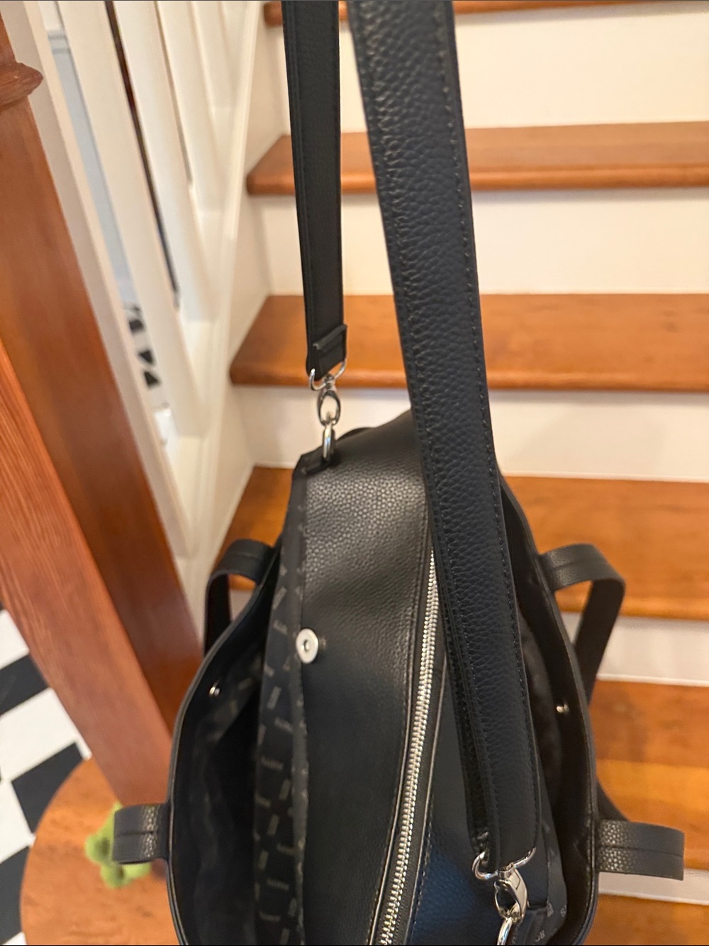 Roots Black Vegan Pebbled Leather Laptop Bag/satchel with Shoulder Strap-Unisex - Picture 8 of 16